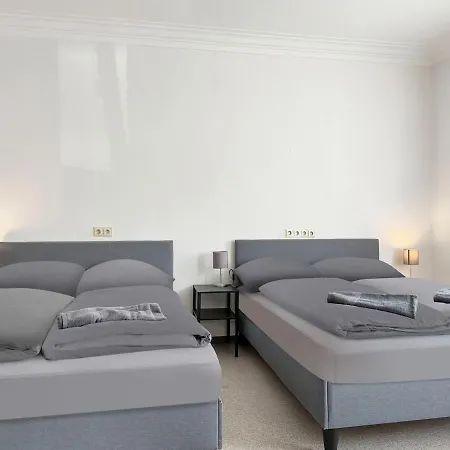 Zentr Fuer 14 Pp In Esslingen Mitte Appartamento